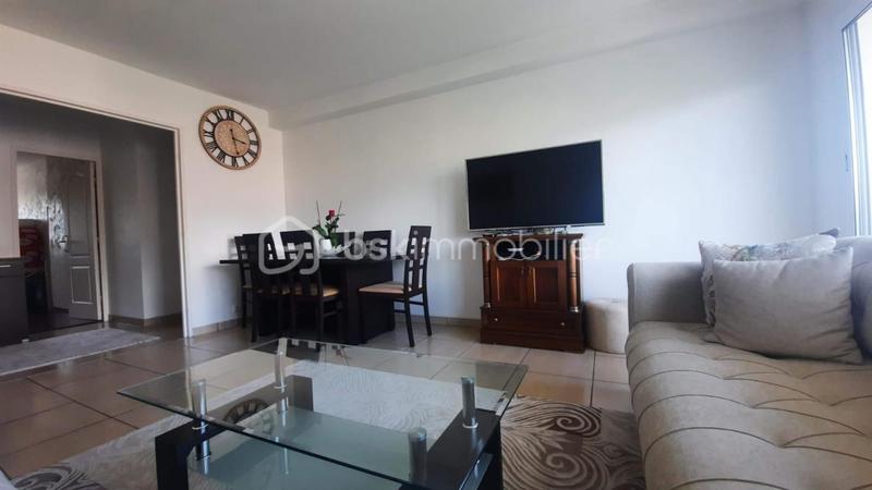 Appartement - 80 m² - 4 pièces