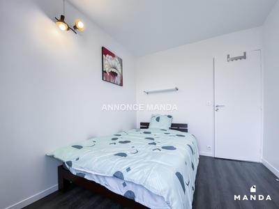 Chambre - 14 m² - 6 pièces