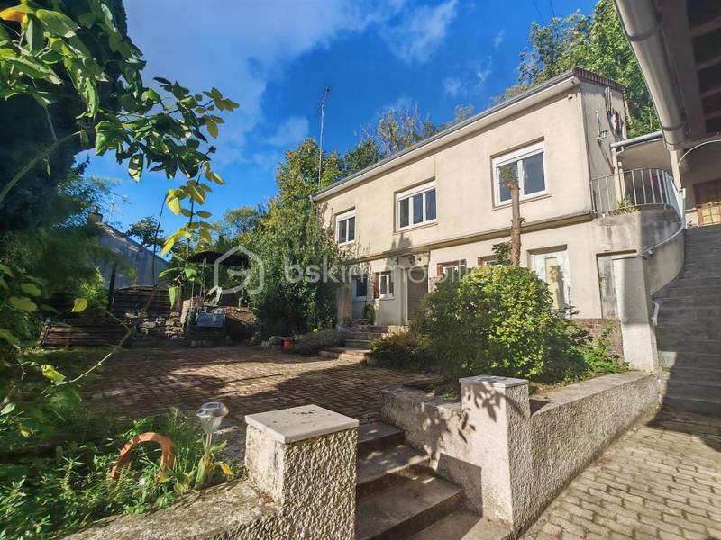 Maison traditionnelle - 101 m² - 6 pièces