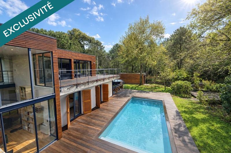 Maison - 240 m² - 6 pièces