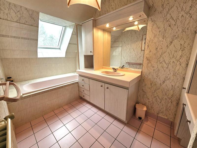 Maison - 178 m² - 7 pièces