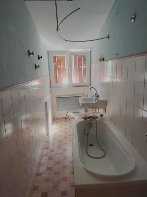 Appartement - 90 m² - 6 pièces