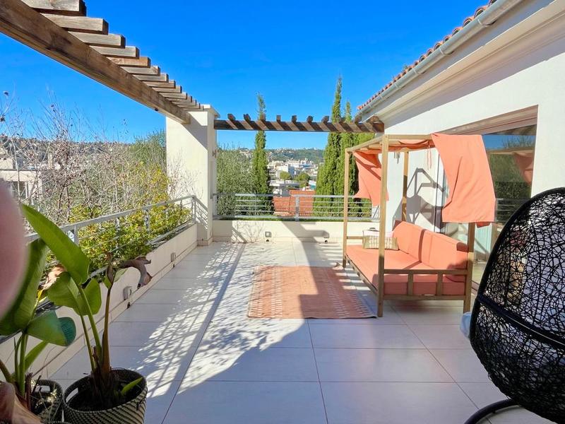 Maison d'architecte - 300 m² - 6 pièces