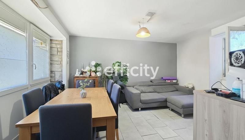 Maison - 92 m² - 4 pièces