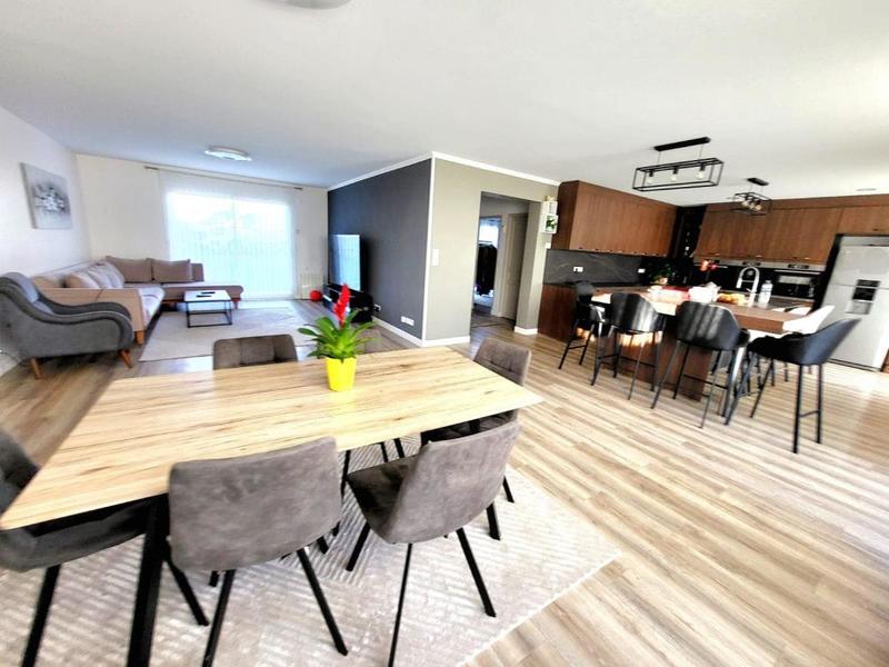 Maison - 175 m² - 7 pièces