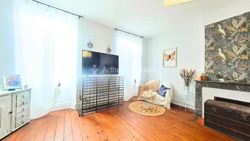 Maison - 335 m² - 6 pièces