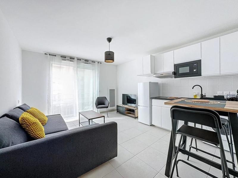 Studio - 30 m² - 1 pièce