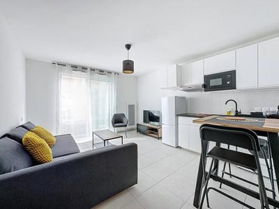 Studio - 30 m² - 1 pièce