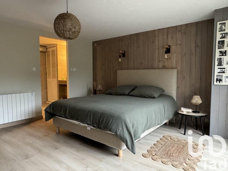 Maison - 200 m² - 7 pièces