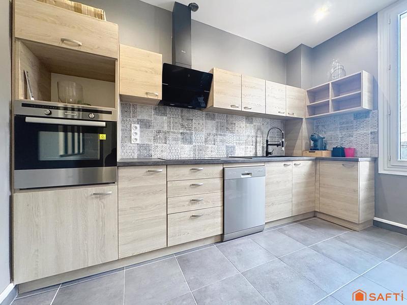 Maison - 200 m² - 6 pièces