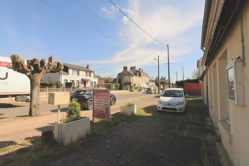 Immeuble mixte - 8 pièces