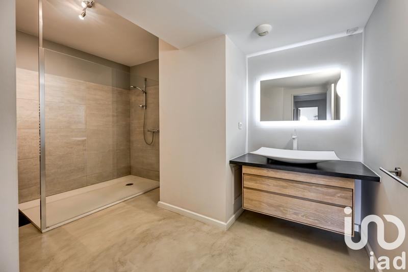 Appartement - 162 m² - 6 pièces