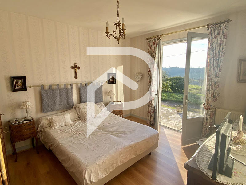 Maison - 205 m² - 7 pièces