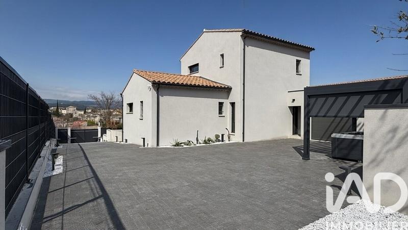 Maison - 132 m² - 4 pièces