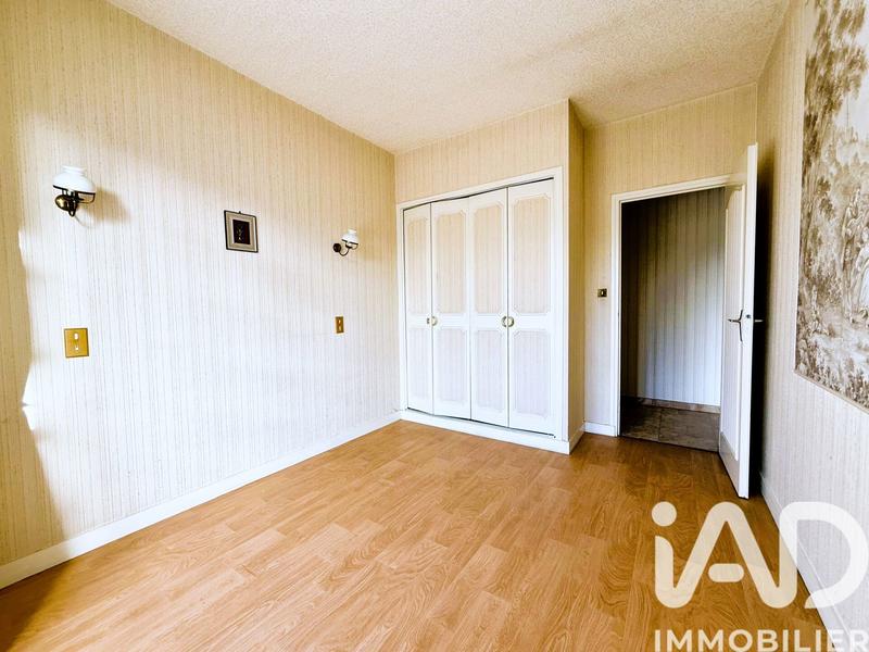 Maison - 195 m² - 8 pièces