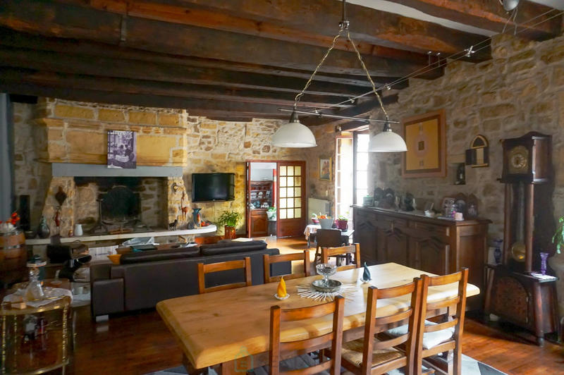 Maison - 193 m² - 6 pièces