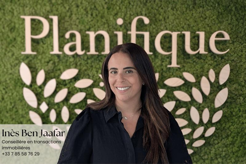 Appartement - 211 m² - 7 pièces