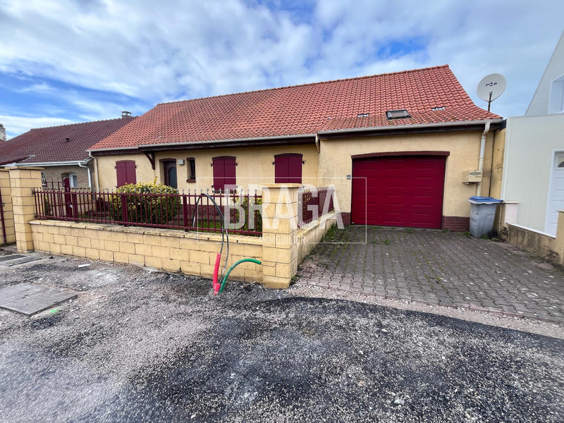 Maison - 93 m² - 5 pièces