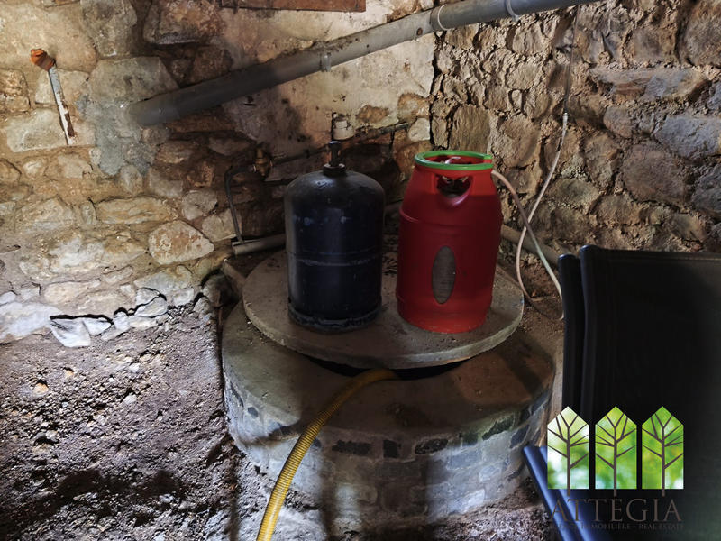 Maison - 246 m² - 13 pièces