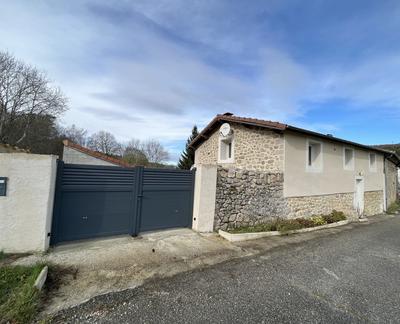 Maison - 98 m² - 5 pièces