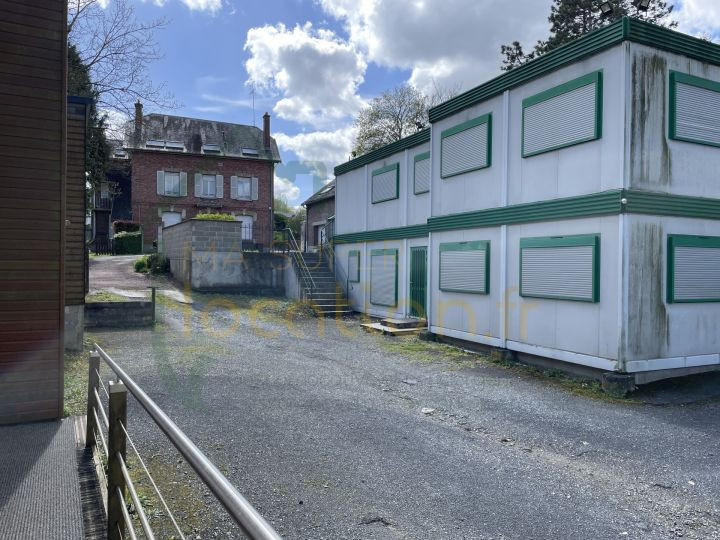 Local commercial - 622 m²