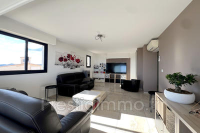 Appartement - 79 m² - 3 pièces