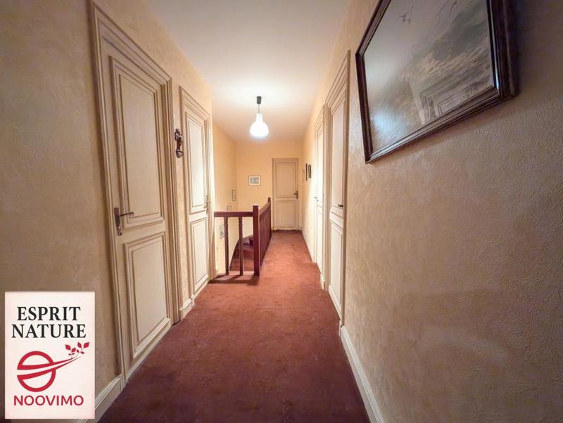 Maison - 180 m² - 7 pièces