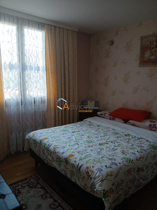 Maison - 192 m² - 6 pièces