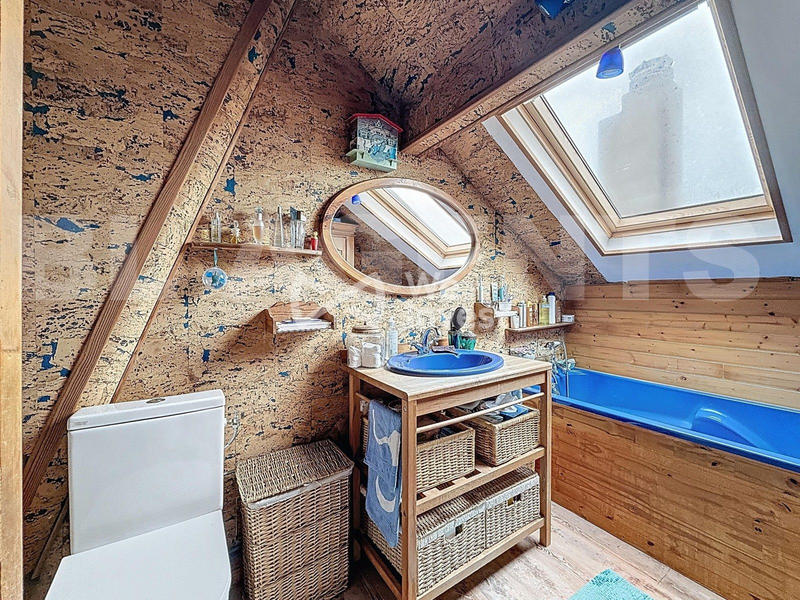 Maison - 190 m² - 8 pièces