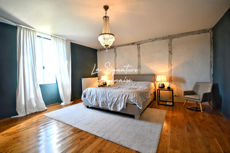 Maison - 230 m² - 5 pièces