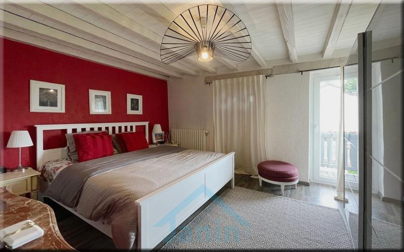 Maison - 194 m² - 7 pièces