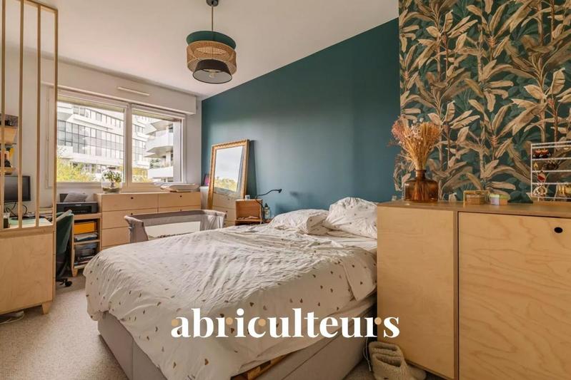 Appartement - 100 m² - 4 pièces