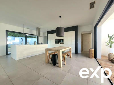 Villa - 164 m² - 4 pièces