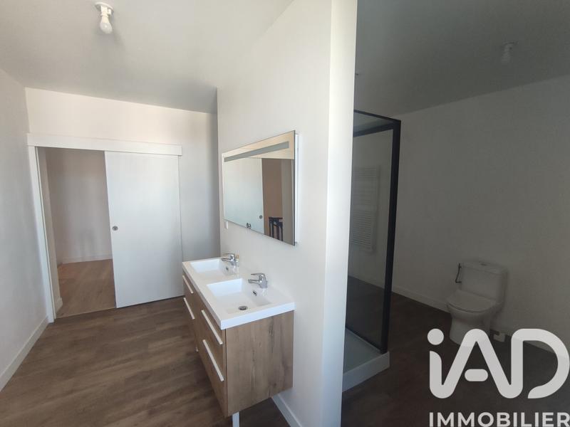 Maison - 256 m² - 7 pièces