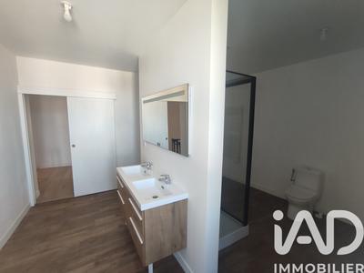 Maison - 256 m² - 7 pièces