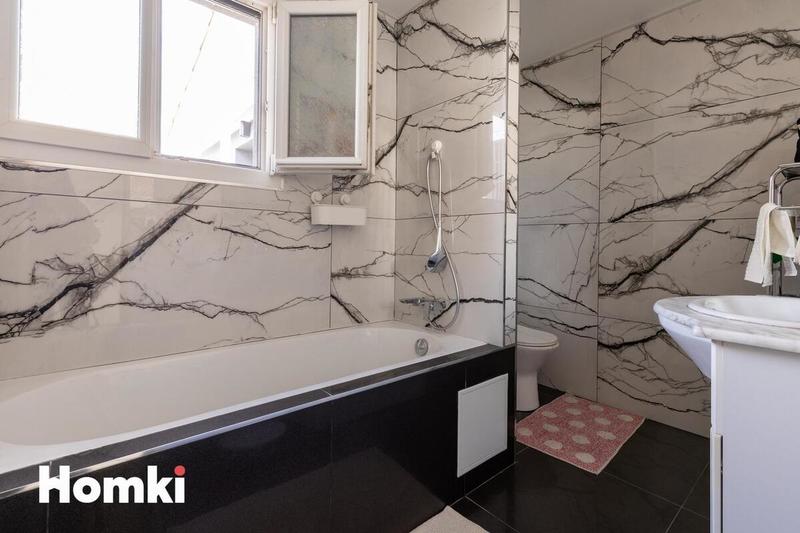 Maison - 96 m² - 5 pièces