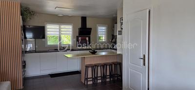 Maison traditionnelle - 90 m² - 4 pièces