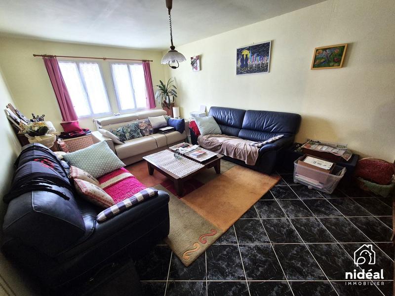 Maison - 228 m² - 9 pièces