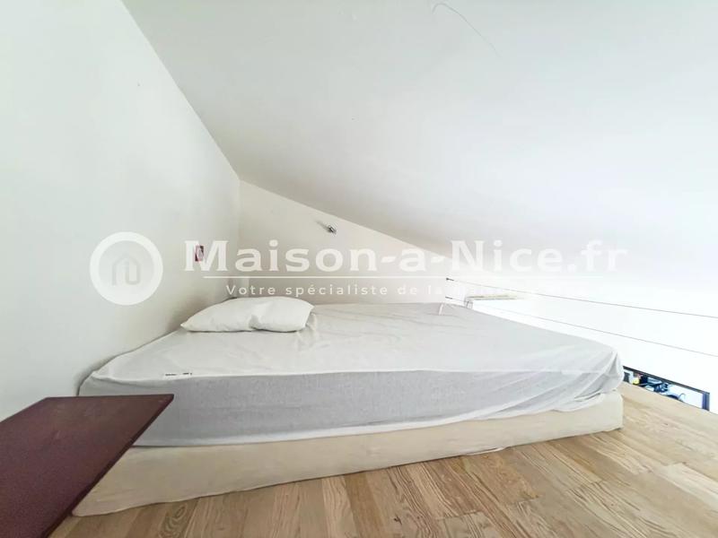 Maison - 285 m² - 10 pièces