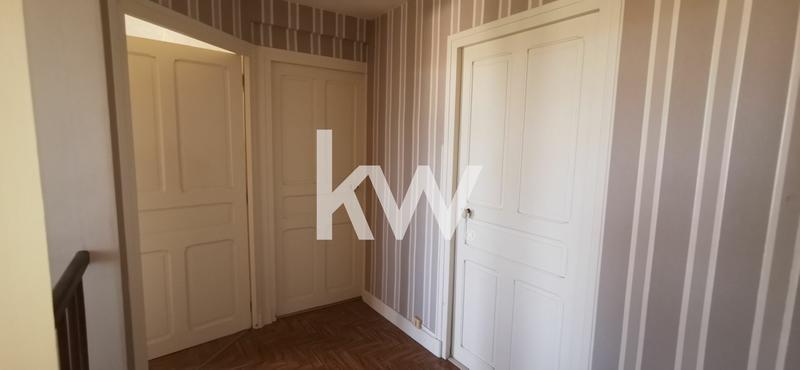 Maison - 130 m² - 7 pièces