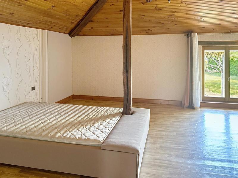 Maison - 270 m² - 7 pièces