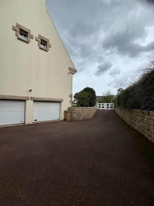 Maison en pierre - 266 m² - 12 pièces