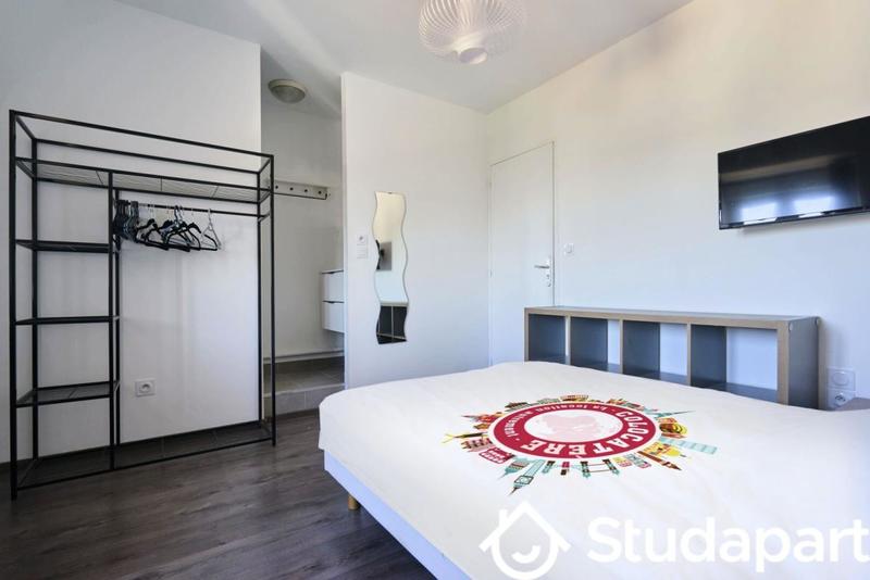 Chambre - 10 m² - 1 pièce