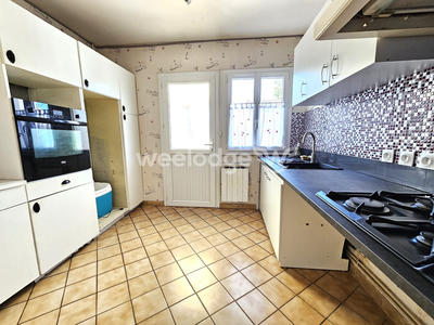 Maison - 104 m² - 6 pièces
