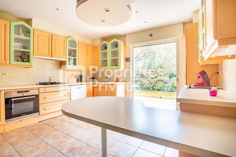 Maison - 324 m² - 5 pièces