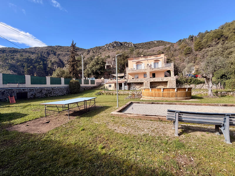 Maison - 155 m² - 6 pièces