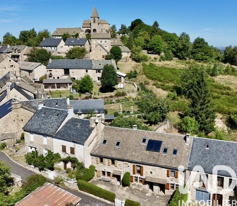 Maison - 199 m² - 9 pièces