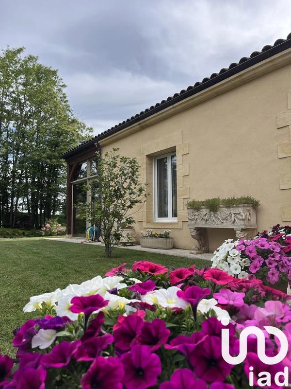 Maison - 260 m² - 10 pièces