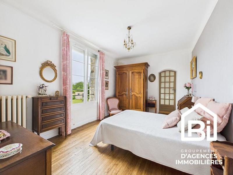 Maison ancienne - 189 m² - 7 pièces