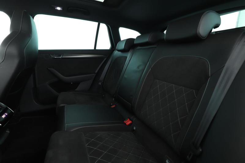 Skoda Superb Combi 2.0 Tdi Scr Sportline Dsg 190 ch